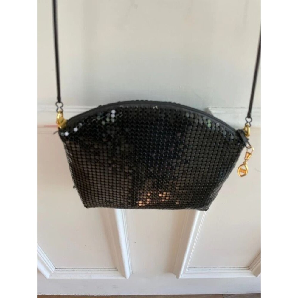 Apri nights mesh crossbody black evening bag strap is metal